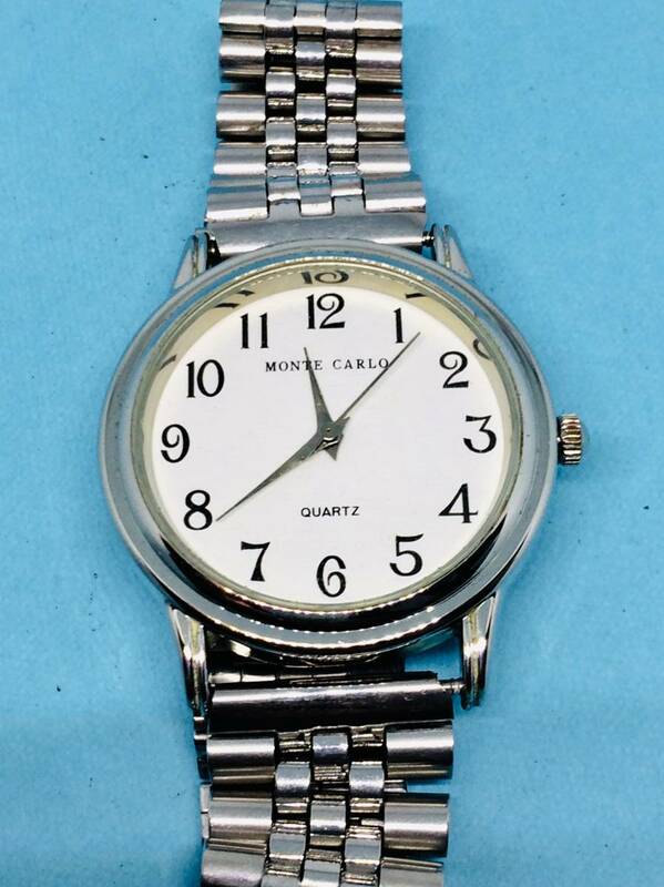 (Z62)日常使いに(*'▽')MONTE・CARLOモンテ・カルロ（電池交換済み）シルバー・メンズ腕時計USED（送料全国一律185円）素敵な時計です。