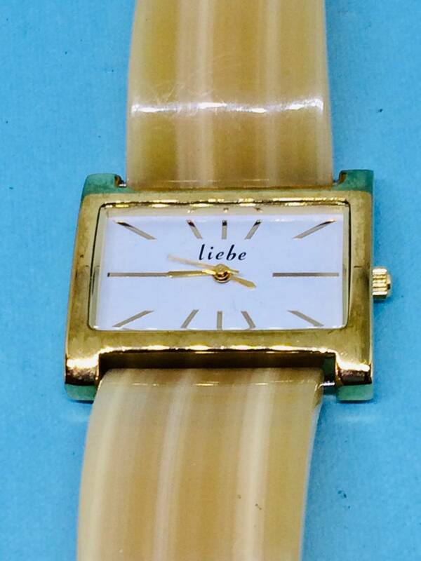 (Z42)人気の時計(*'▽')アビステ・リエベ（電池交換済み）ゴールド・ユニセックス腕時計USED（送料全国一律185円）洒落た時計です。