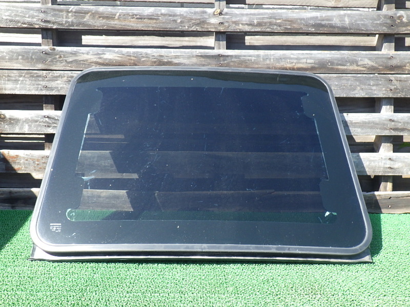 ステップワゴン RF1 リア サンルーフガラス　天井ガラス