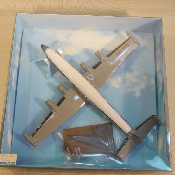 CMD's Nostalgic models ロッキード コンステレーション/Lockheed Constellation 1/125　KLM PH-TFQ フライングダッチマン