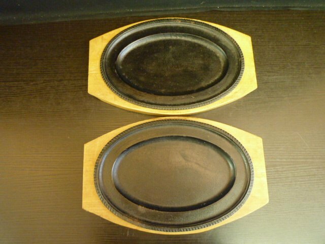 TMC-00266-03 鉄板 ステーキ皿 まとめて2枚 木製プレート付