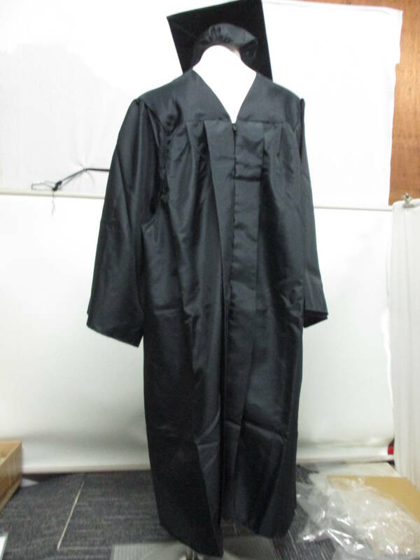 7094　　　コスプレ衣装 Jostens 卒業コスチューム 　帽子付　黒　　　　　