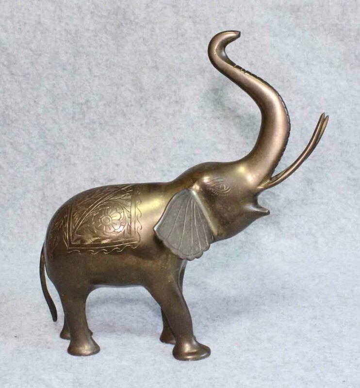 金属工芸●●置物　真鍮製　象●26cm エレファント　brass elephant　 黄銅像　ゾウ　ブロンズ像　