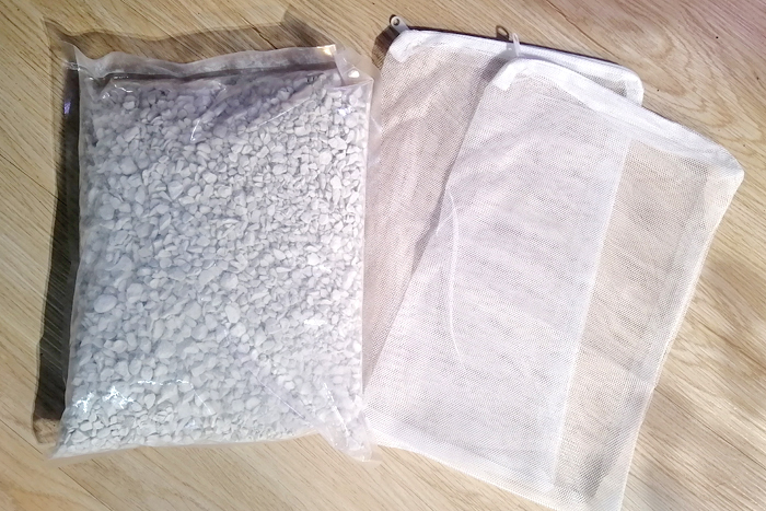 小粒（0.5-2ｍｍ）　ゼオライト　2ｋｇ+メッシュバッグ２枚付き　ろ材　浄化　ろ過層　