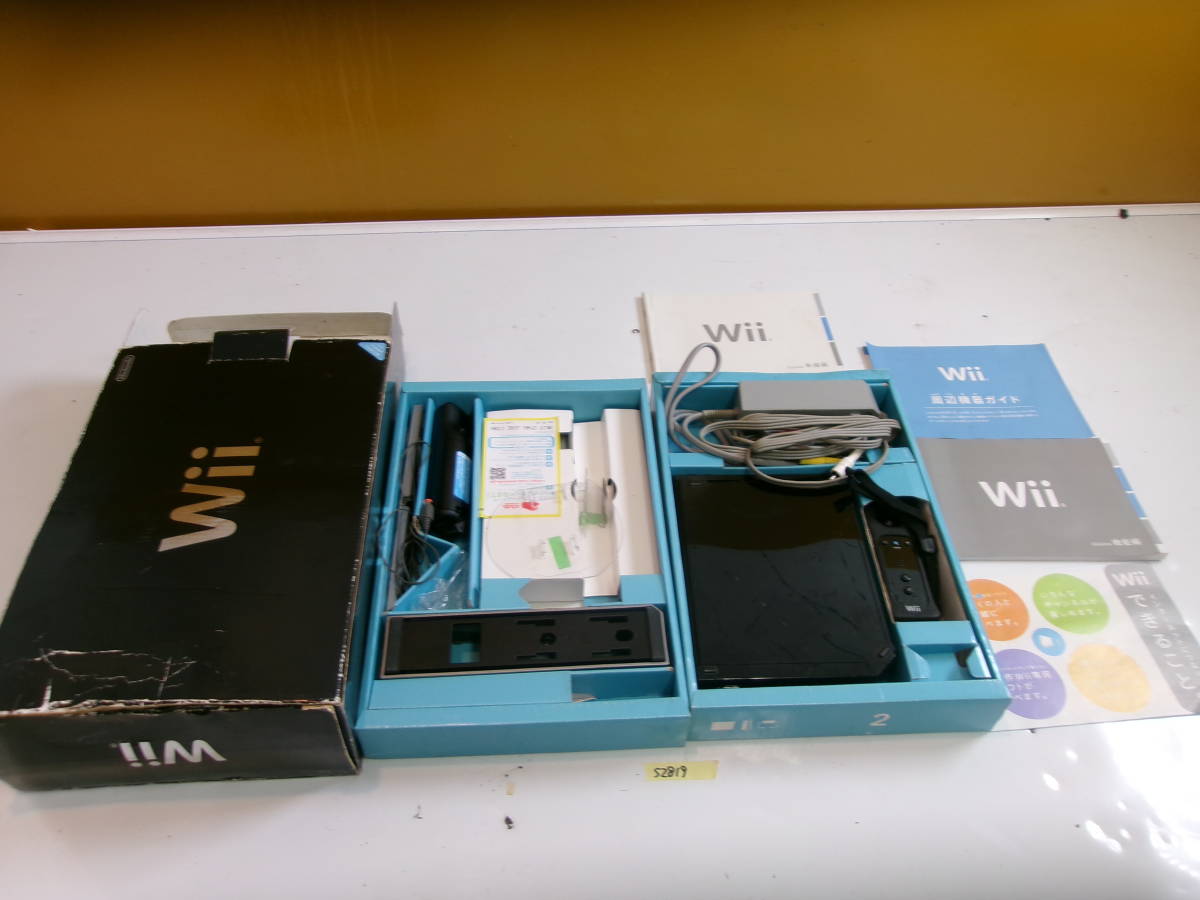 (S-2819)NINTENDO Wii 通電確認のみ 現状品