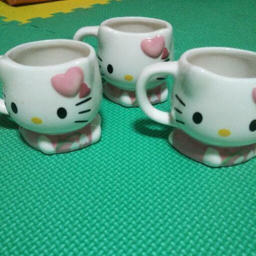 【C】ハローキティー★すずらん★マグカップ3個セット　北海道　金の鐘　陶器 Hello Kitty