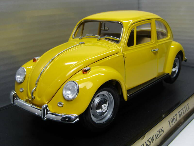 Volkswagen 1/18 フォルクスワーゲン ラッキー ビートル Type1 BAG VW Beetle FLAT4 バグ ６V 幸せの 黄色いワーゲン Lucky Love & Peace 
