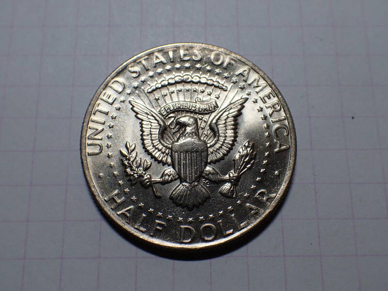 アメリカ合衆国 デンバーミント 1/2ドル(0.5 USD)ニッケルメッキ銅貨 1977年（ケネディハーフダラー）170 コイン 世界の硬貨 解説付き