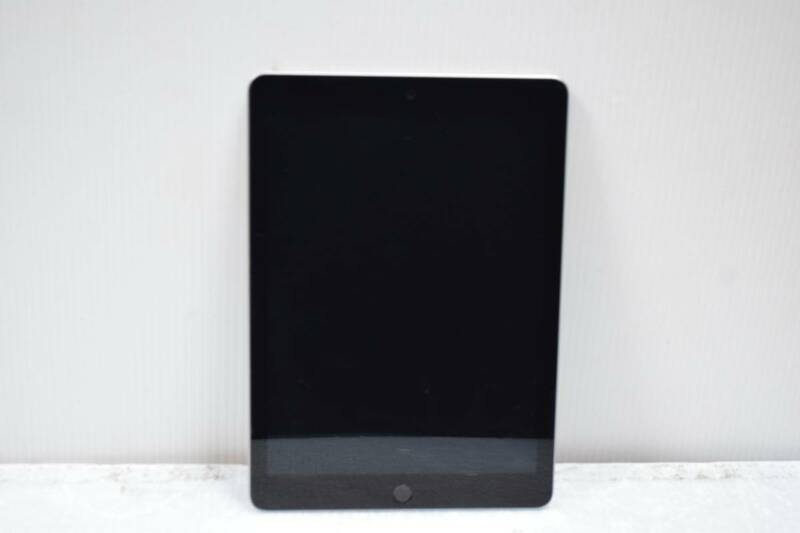 H0650 N L iPad 第6世代 Wi-Fiモデル A1893 シルバー ジャンク