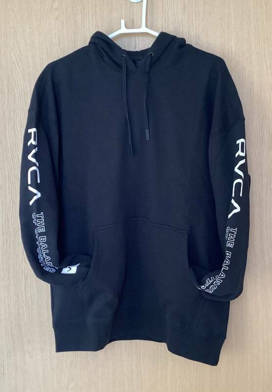 RVCA　ルーカ　HOODIE　プルオーバー　パーカー　裏起毛　メンズ　USサイズM　日本サイズL　新品未使用　送料無料　ルカ　黒　ブラック