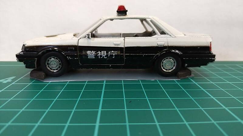 1/40　ダイヤペット　日産・スカイライン　4ドアＨＴ警視庁パトロールカー（Ｒ３１）