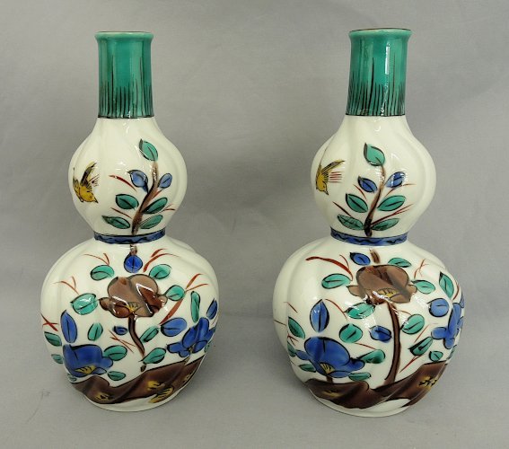 九谷焼 玉水 御徳利 H18.5cm 古九谷風 角福 色絵 花鳥　徳利2個 Made in Japan KUTANI WARE　共箱　中古美品