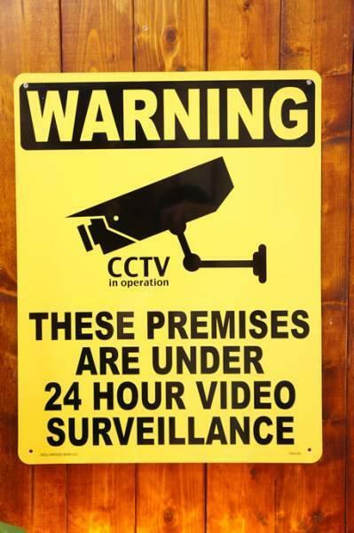 リアルに使える警告看板！アメリカン サインボード 24時間監視中の警告看板 監視カメラ CA-L03 防犯カメラ ビッグサイズ プラスチック看板