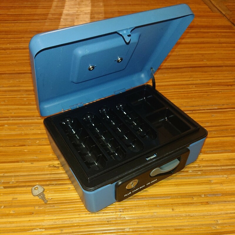 PLUS 小型手提金庫 CB-060G BL ブルー 青 セーフティーボックス コンパクト シリンダー錠