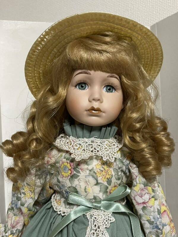 Collectible Porcelain Doll Carley The Doll Crafter グランパパで購入 箱入り