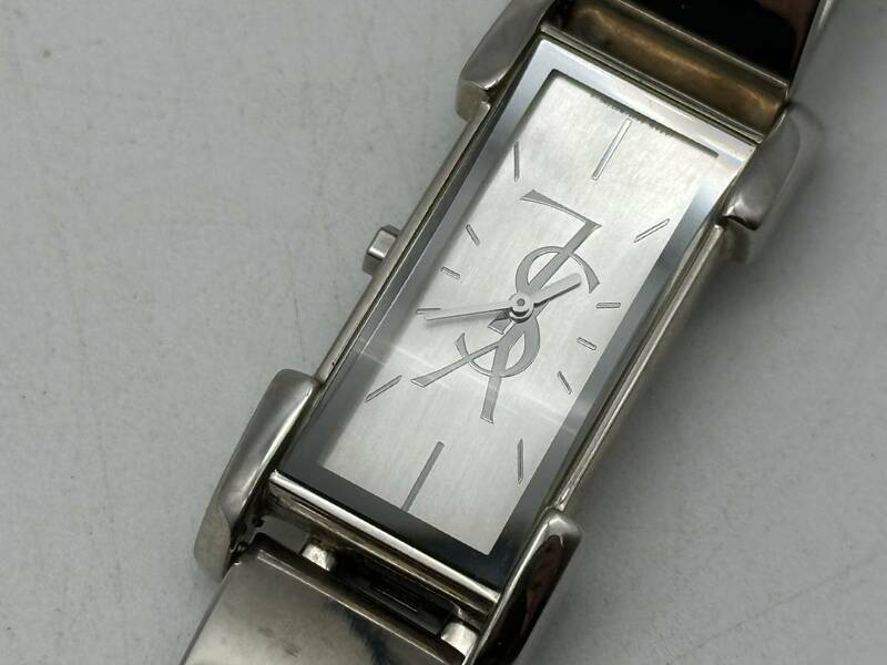 YVES SAINT LAURENT イヴ・サンローラン YSL　本物　スクエア型ケース　純正ブレスレット付　レディース腕時計　稼働品