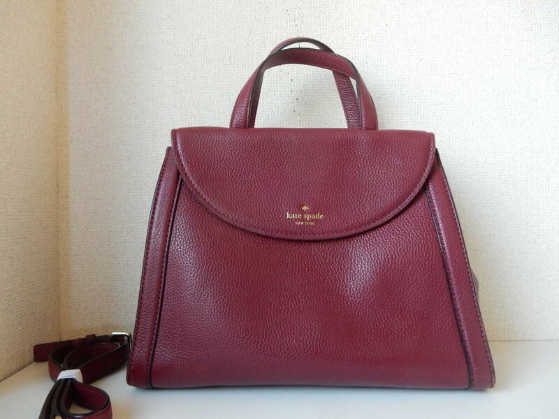 牛革☆kate spade(ケイト・スペード)☆B5対応☆5ポケット☆2WAYトートバッグ(ショルダーベルト付き)ワインカラー