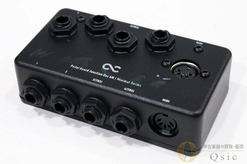 [中古] One Control Minimal Series Pedal Board Junction Box 4M 2系統のモノIN/OUT・ステレオIN/OUT・MIDI IN/OUTを装備！ [WJ067]
