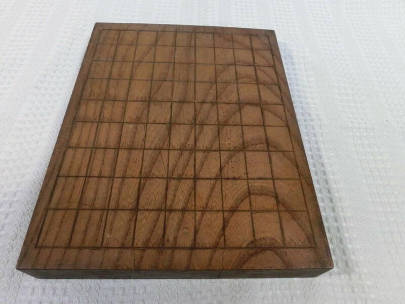 ● アンティーク　味のある小型将棋盤 19x24.3x3cm 昭和2年製 ●