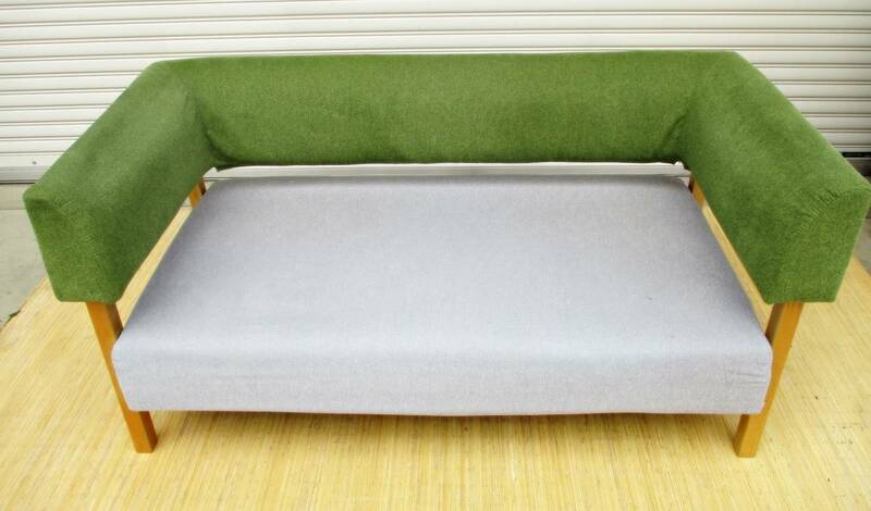 SIEVE　2人掛け howe sofa　ハウソファ　グリーン×グレー　北欧テイスト　ソファ　ラブソファ　ドラマ　人気　シーヴ