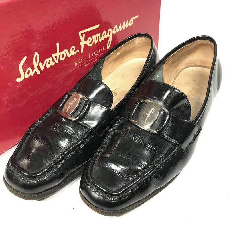 【フェラガモ】本物 Ferragamo 靴 23.5cm ヴァラ ローファー スリッポン ビジネスシューズ エナメルレザー 女性用 レディース 伊製 6 C 箱