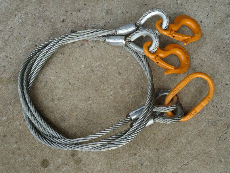 ワイヤーロープ　２点吊り　６Φ　２ｍ　フック付き　１組　送料無料
