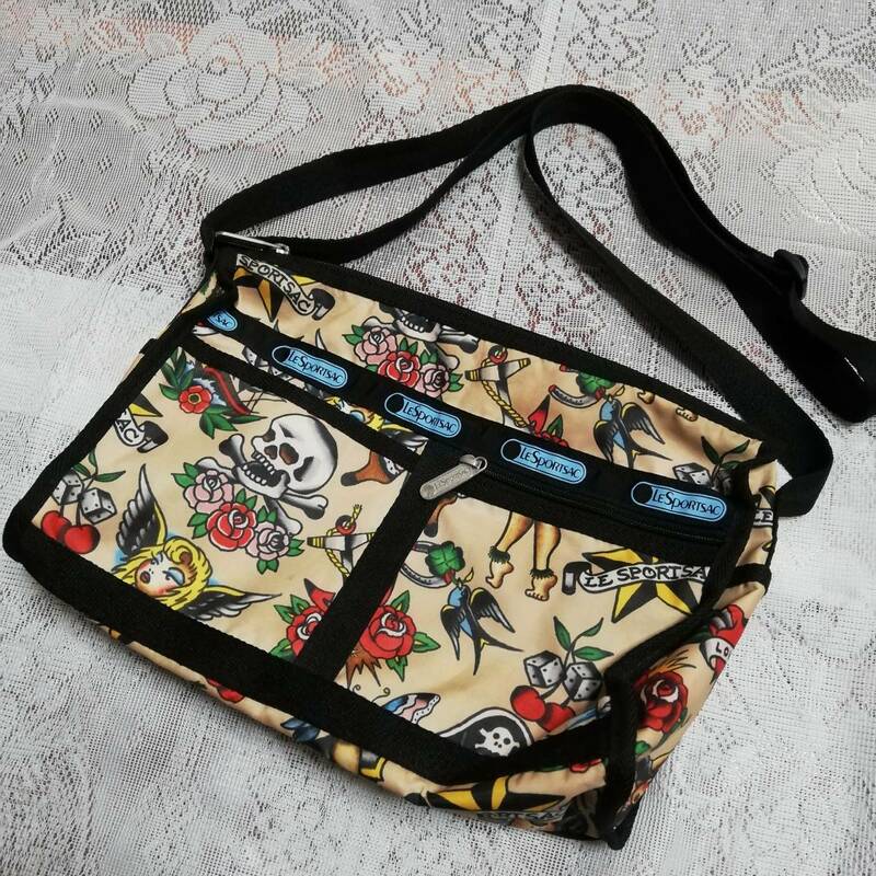 ★LeSportsac レスポートサック/ハワイ限定　スカル・海賊柄　ショルダーバッグ　ナイロン　入手困難★2009年