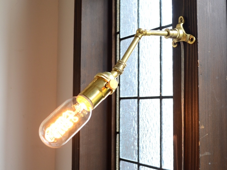 アンティークデザイン照明 真鍮スイッチ付ソケット アーム ウォールランプ インダストリアル系 ブラケットライト 間接照明