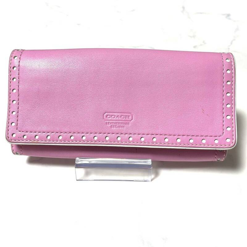 コーチCOACH ピンクのレザー長財布可愛いお財布
