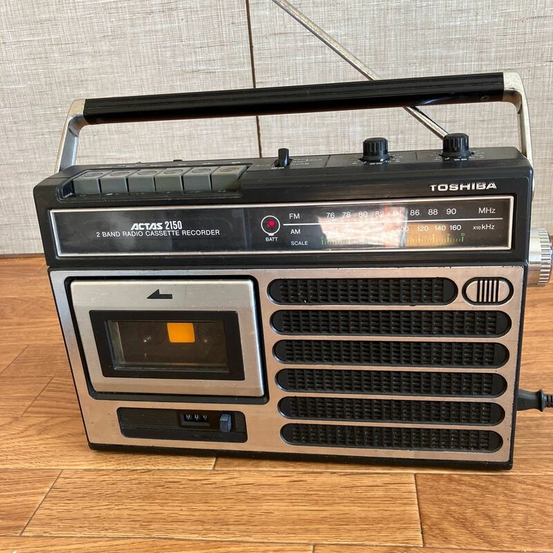 TOSHBAラジオカセットレコーダー 