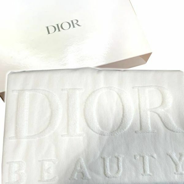 【CU】2022ノベルティ非売品DIOR　ディオール バスタオル　ホワイト　フェイスタオル　化粧　ビューティ　dior-towel【新品/正規品】
