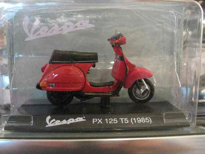 ★海外販売イタリアエデイコラ1/18ベスパ Vespa PX125T5(1985)レッド☆彡