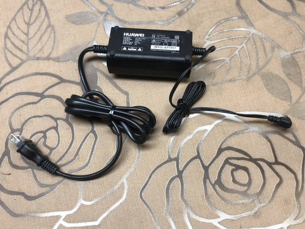 HUAWEI ACアダプター HW-120200J0A　⑤