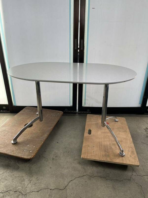 OKAMURA　オカムラ　楕円形会議テーブル　ミーティングテーブル　大理石調　W1200×D750×H700