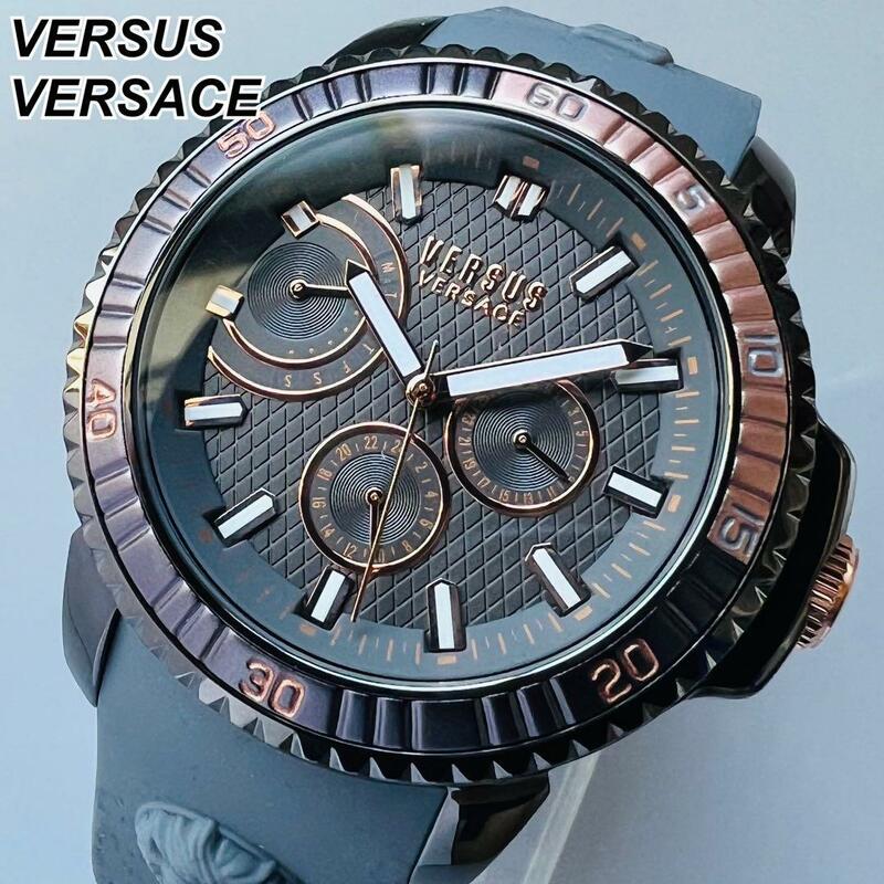 腕時計 ヴェルサス ヴェルサーチ VERSACE メンズ グレー 新品 クォーツ 電池式 クロノグラフ 高級ブランド おしゃれ ケース付属 デイト