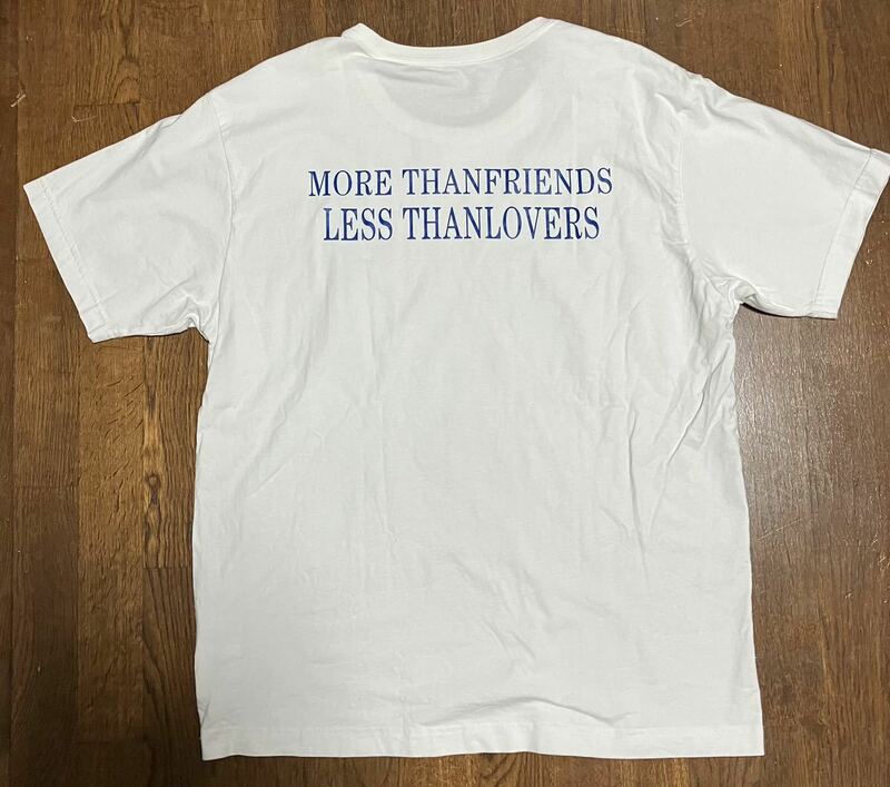 More Than Friends Less Than Lovers ShirtロゴTシャツ 半袖ホワイト
