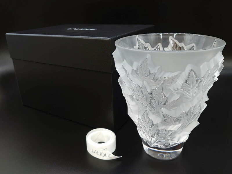 R-072308 フランス　LALIQUE(ラリック)　シャンゼリゼ　クリスタル　繊細なデザインが輝きを放つフラワーベース(花瓶、花入、花器、ガラス)
