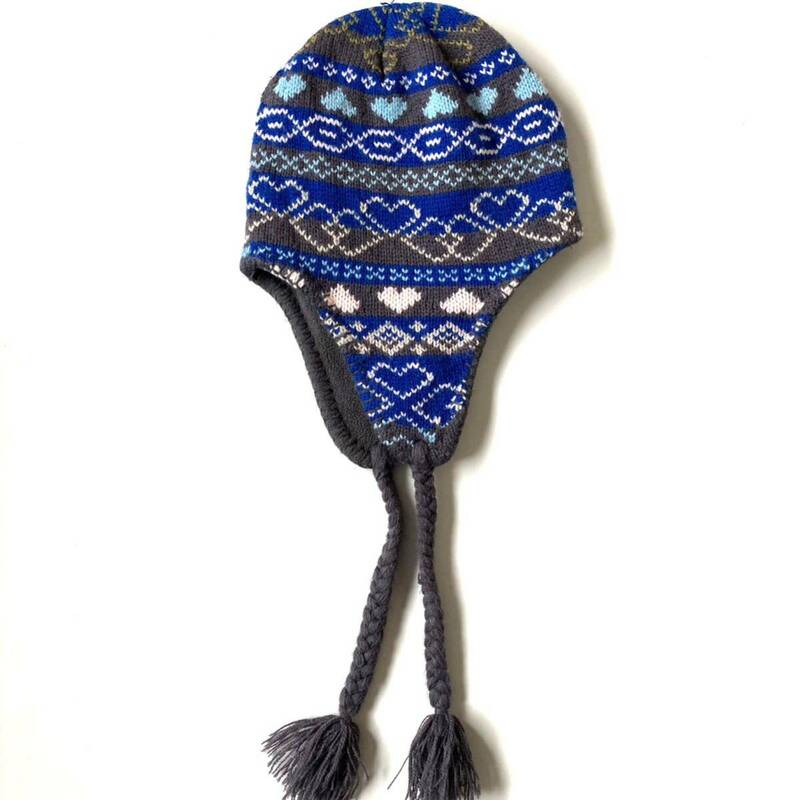 ニット帽　耳当て付き　キッズ　内寸52㎝ 表アクリル　裏ポリエステル　編み目が可愛い　軽量　防寒防風　雪の日に最適　即決