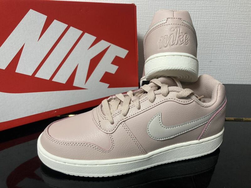 新品24cmナイキNIKEレディーススニーカーWMNS エバノンEBERNON LOWピンクエアフォース1AF1好きに