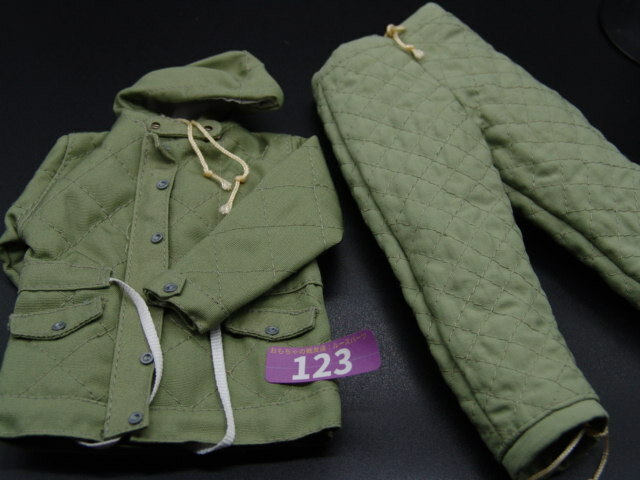 【紫 123 】1/6ドールパーツ：DRAGON製 WWIIドイツ軍 防寒着上下セット【 長期保管・ジャンク扱い品 】