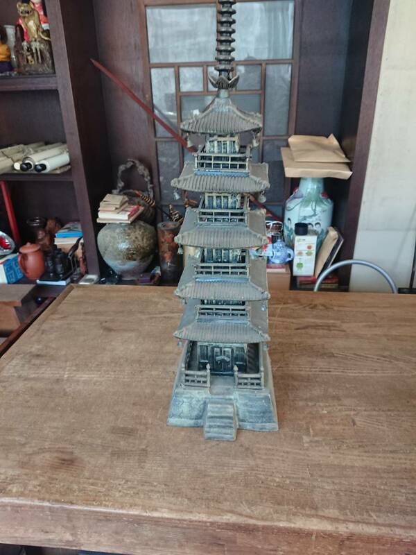 金属製 五重塔