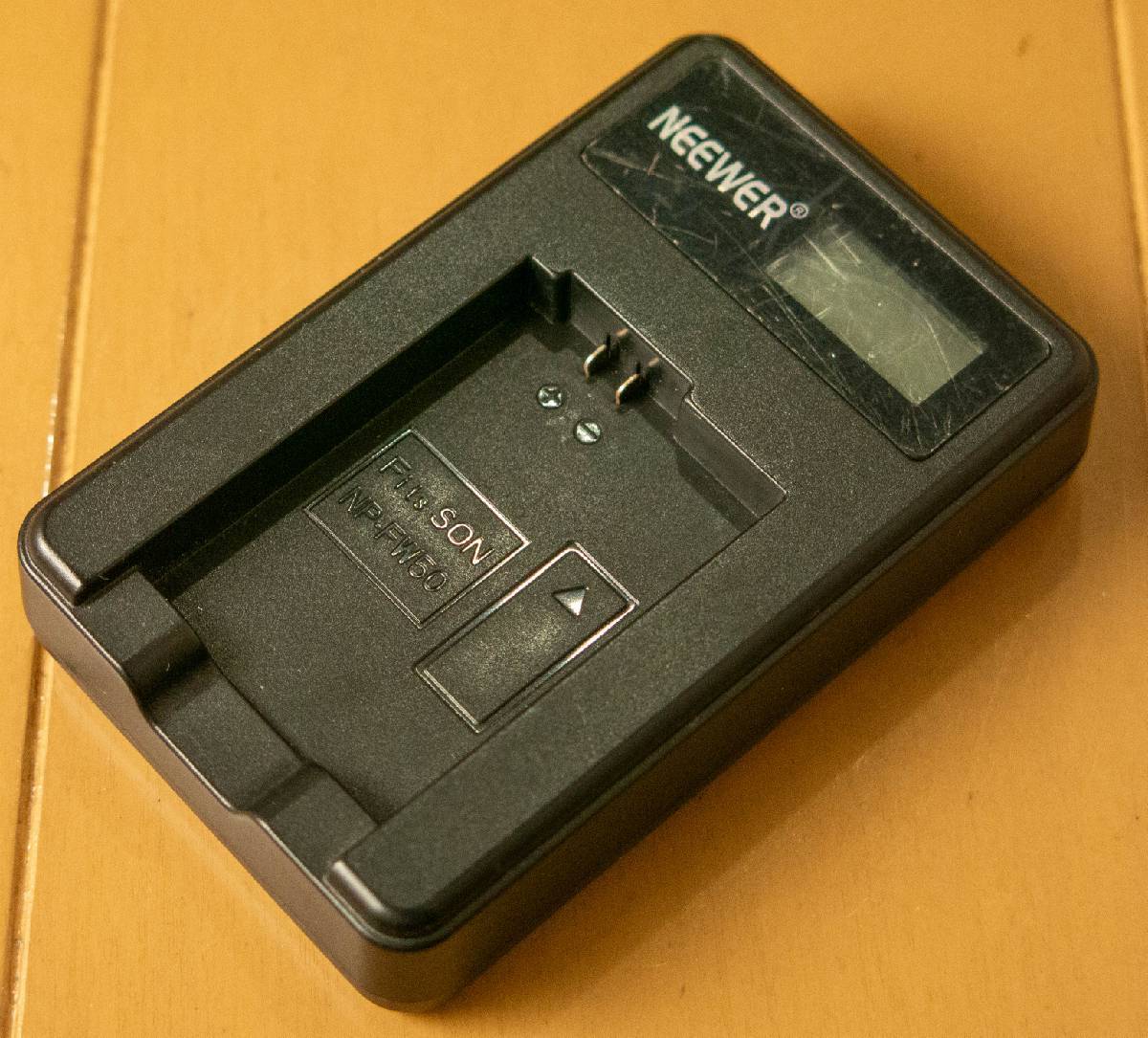 【値下!即決!送料込!】NP-FW50用充電器 NEEWER SONY α7Ⅱ α７Ⅱ α7II α７II α7ⅱ α７ⅱ ILCE-7M2
