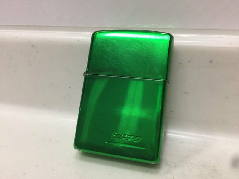 Zippo　ジッポー　グリーン メタリック　ロゴ　1997年製　　　T134　　　　KJ1