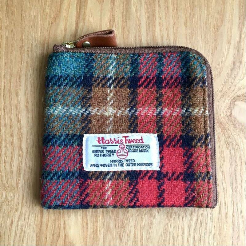 美品 Harris Tweed Wallet ハリスツイード コンパクトウォレット L字ファスナー ミニ財布 最高級ツイード生地 Harris Tweed Act of 1993