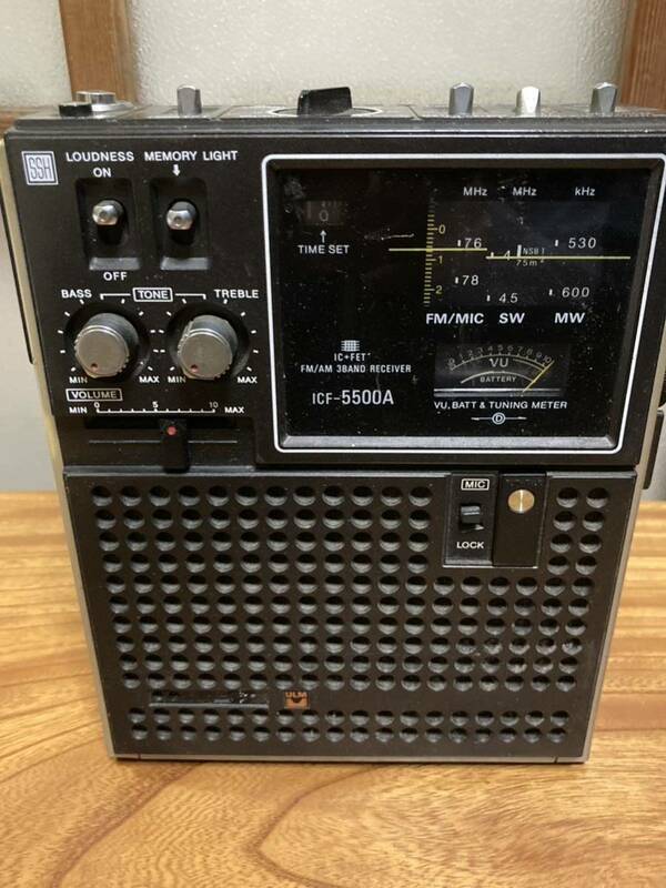 SONY ICF-5500A BCL スカイセンサー ラジオ 通電OK　ジャンク品　ソニーアダプターAC-110