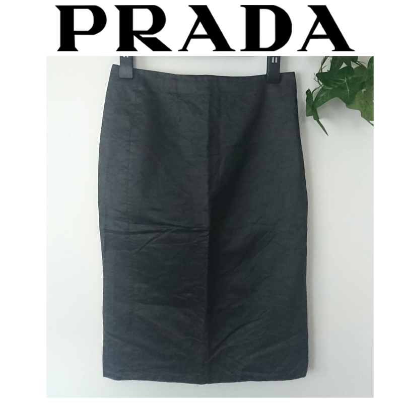 正規良品 PRADA タイト ペンシル スカート 膝丈 フォーマル シンプル 黒 ブラック miumiu ミュウミュウ プラダ イタリア製