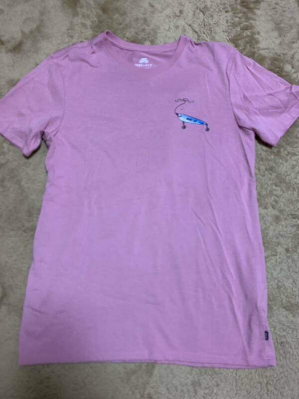 NIKE SB Tシャツ 半袖 サイズM ピンク　美品　ルアーモチーフ　釣り　SK8 スケートボード