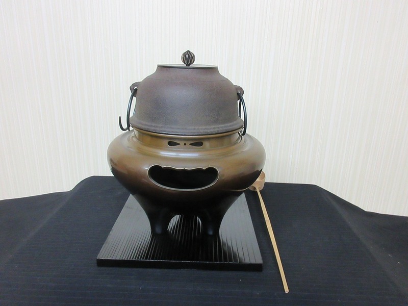 茶道具　朝鮮風炉(銅製）・茶釜(鉄製）・敷板・柄杓　未使用　セット　茶の湯