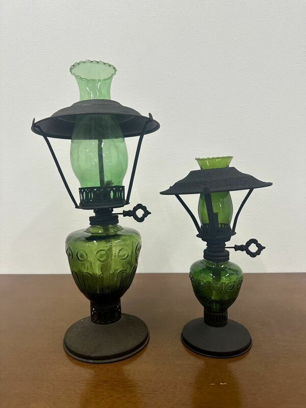 SNT124 昭和レトロ アンティーク 硝子アルコールランプ オイルランプ グリーンランプ 行燈 照明 卓上 ガラス 硝子 波型 工芸品 2個セット