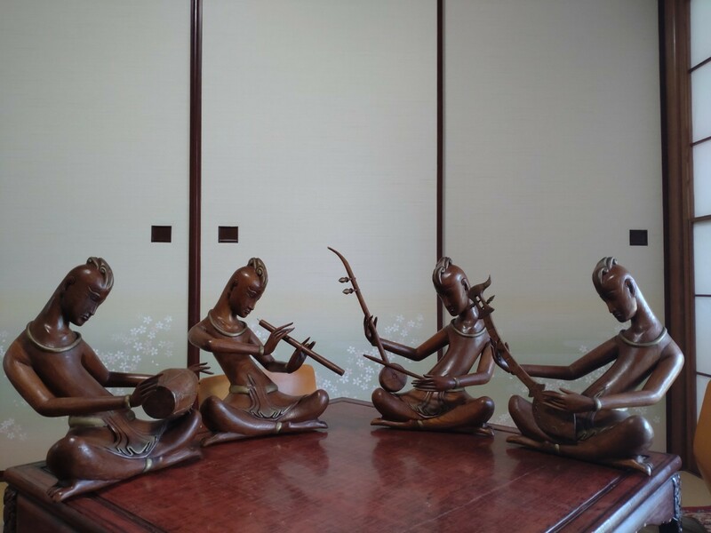木製のアフリカ置き物　ビンテージ　楽器